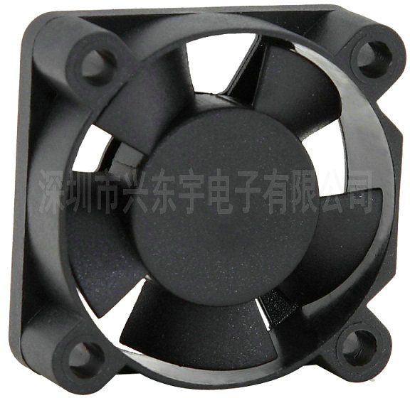 散熱風(fēng)扇轉(zhuǎn)速受什么影響？